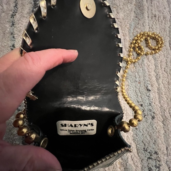 Vintage Hunter Green Croc-Embossed Crossbody Bag with Gold Chain - Picture 4 of 4